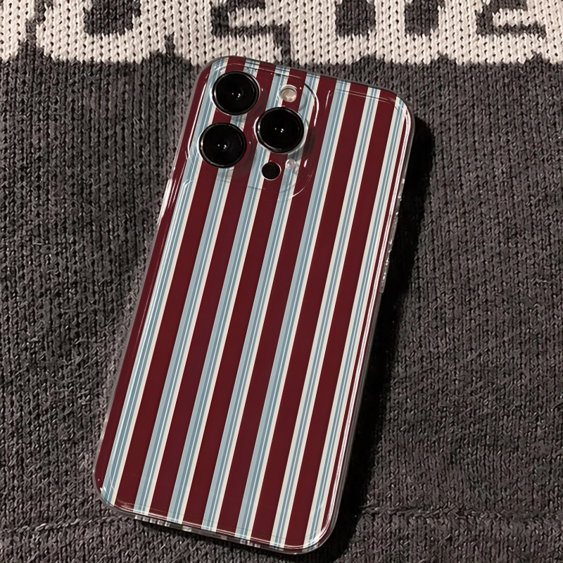 Bordo Mavi Çizgili Desenli Yum - Apple Iphone 15 incelemesi ve fiyatı